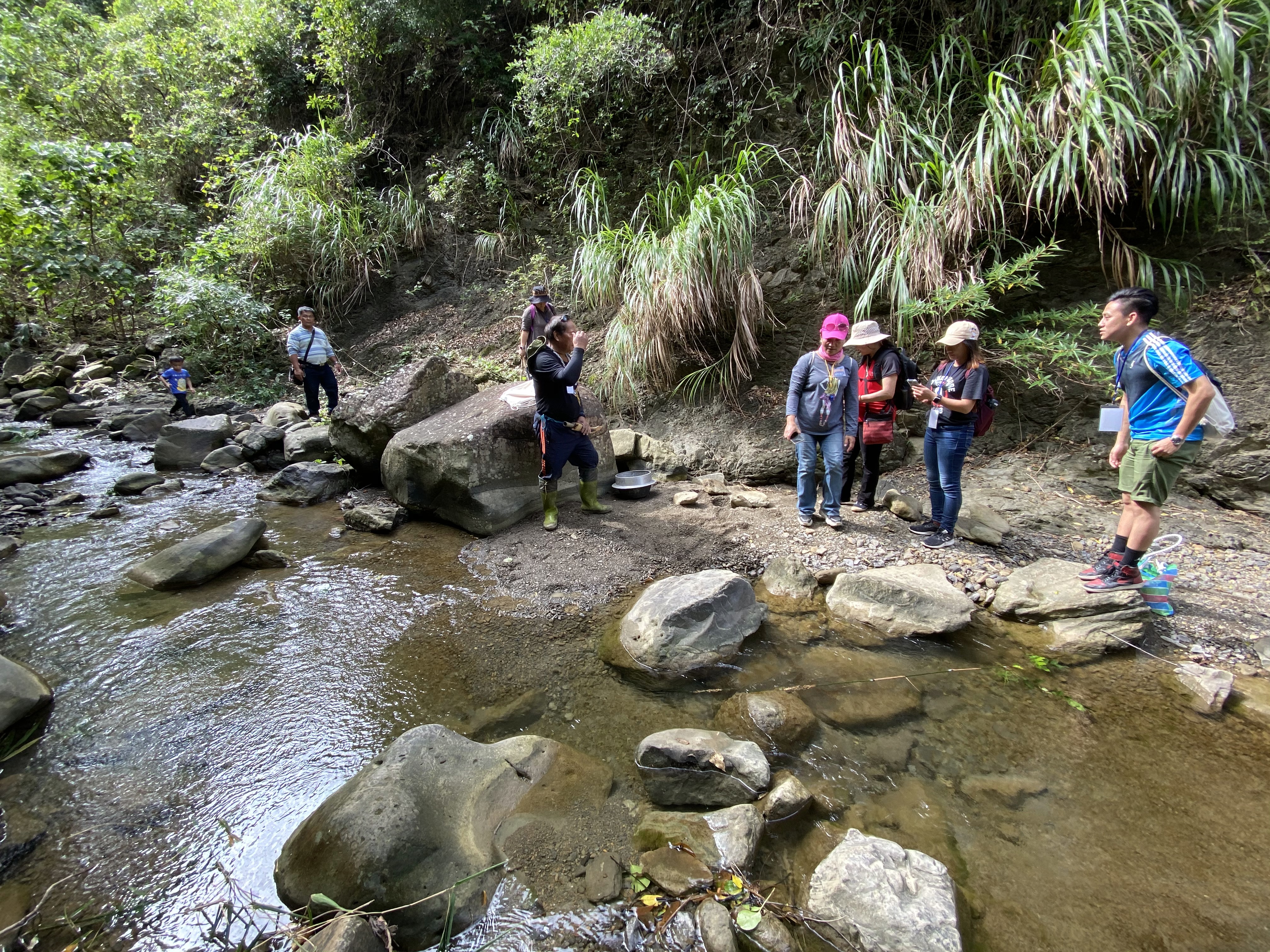 教育部109年原住民特色防災校園基地學校推廣工作坊第二梯次-野外防災求生技能溯溪教學