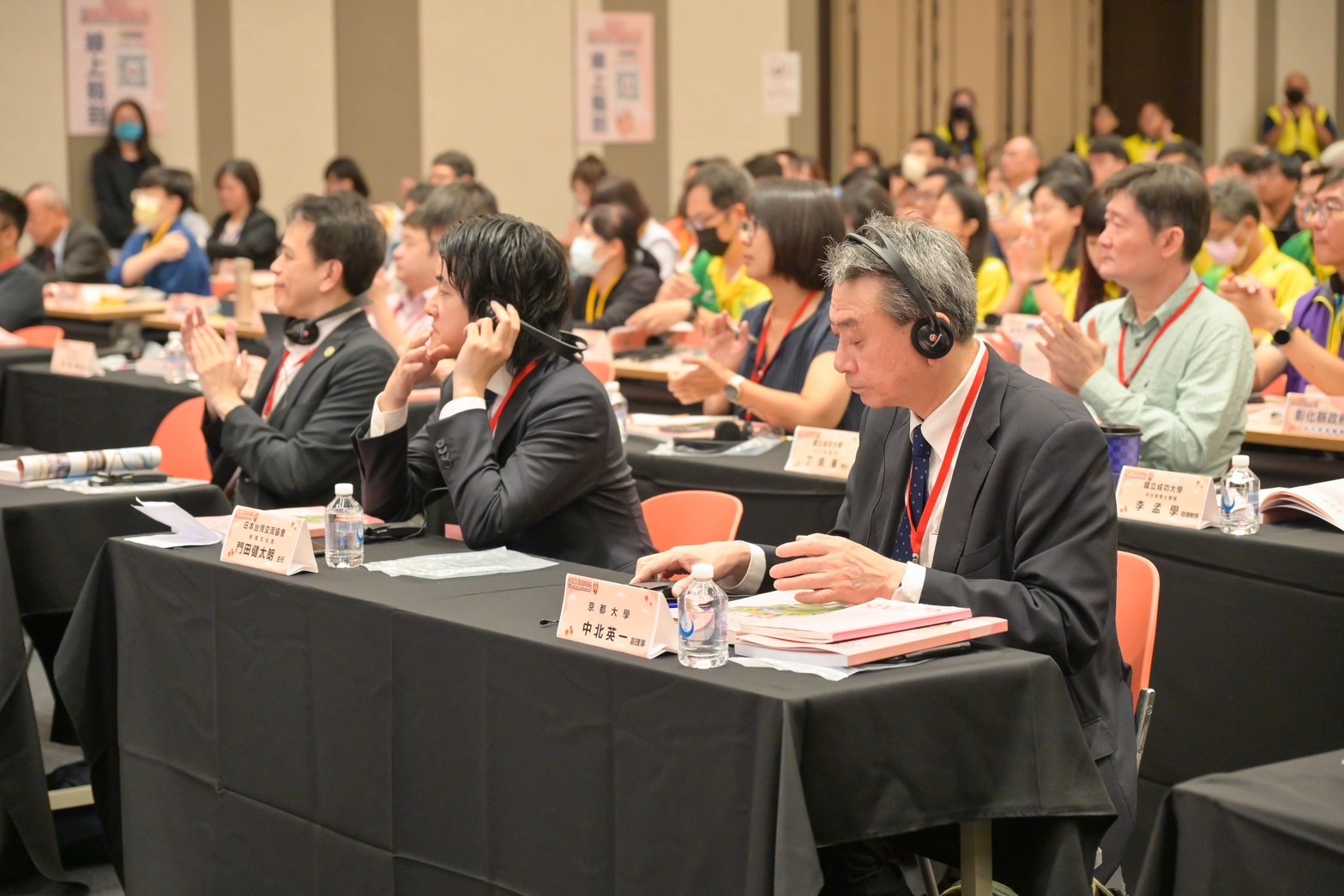 日本台灣交流協會門口健太郎主任及日本京都大學中北英一副理事參與本研討會。.jpg